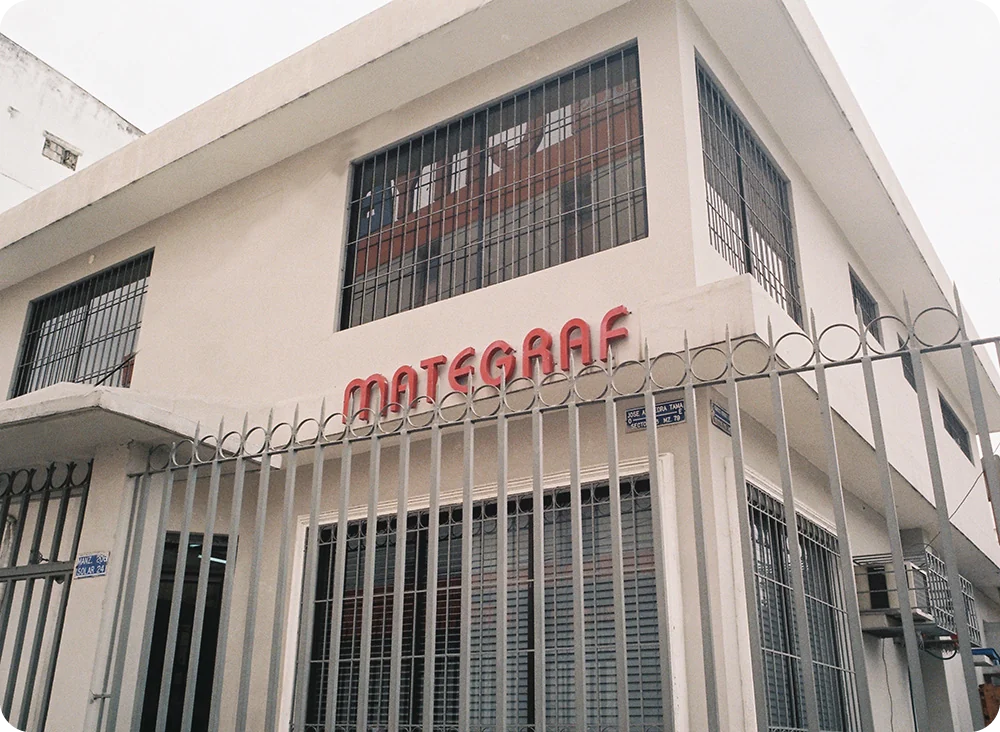 Oficina y equipos de Mategraf S.A.